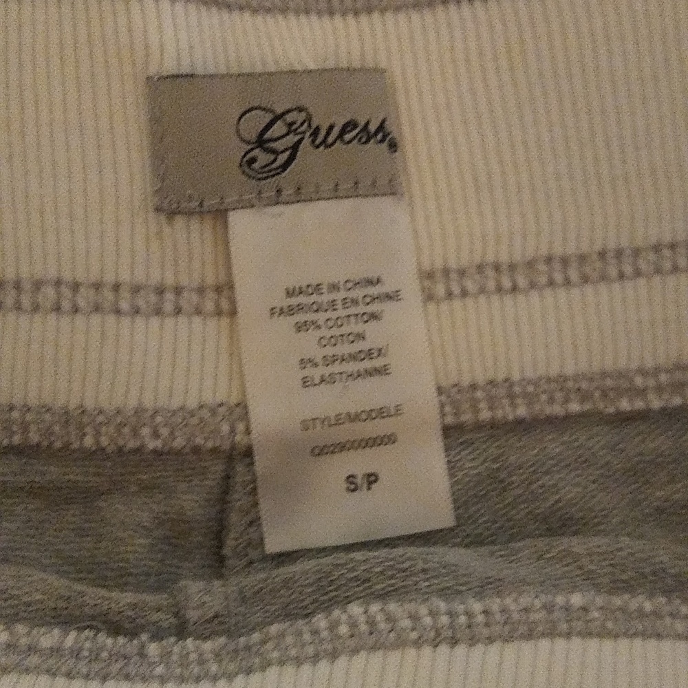 Vintage Guess mini shorts - Picture 3 of 3